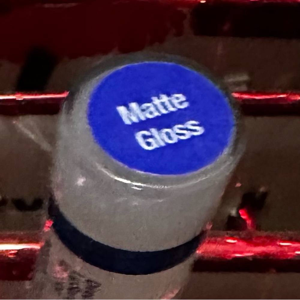 Matte gloss NWT